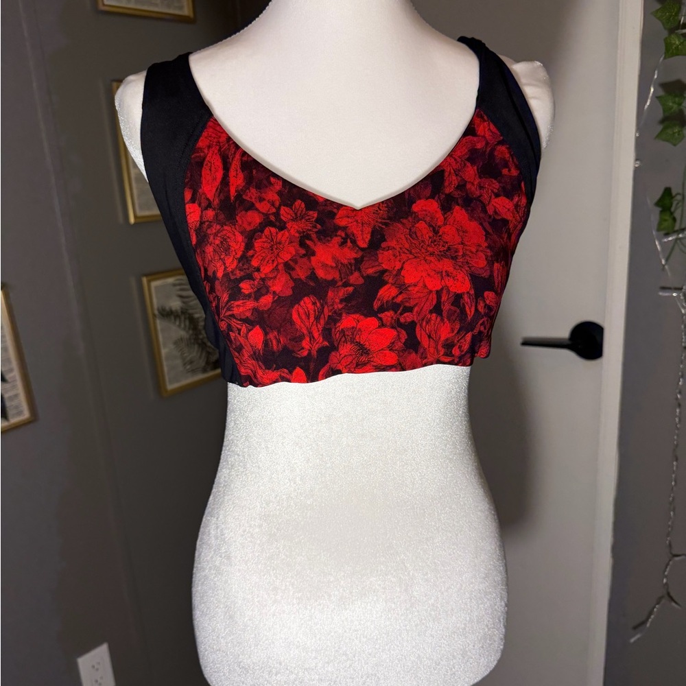 Lululemon Athletica Red Floral and Black Sports‎ Bra